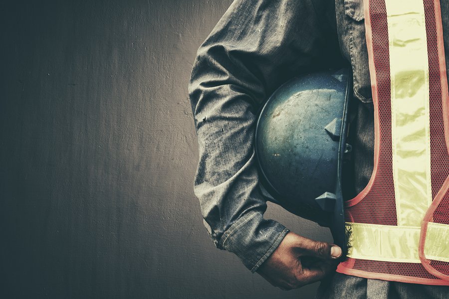 Utilisation du laser et des lunettes chantier