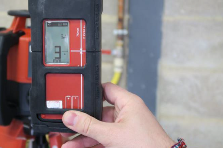 Utilisation du laser et des lunettes chantier